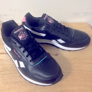 Reebok Classics Sz. 7 Black Pink Blue